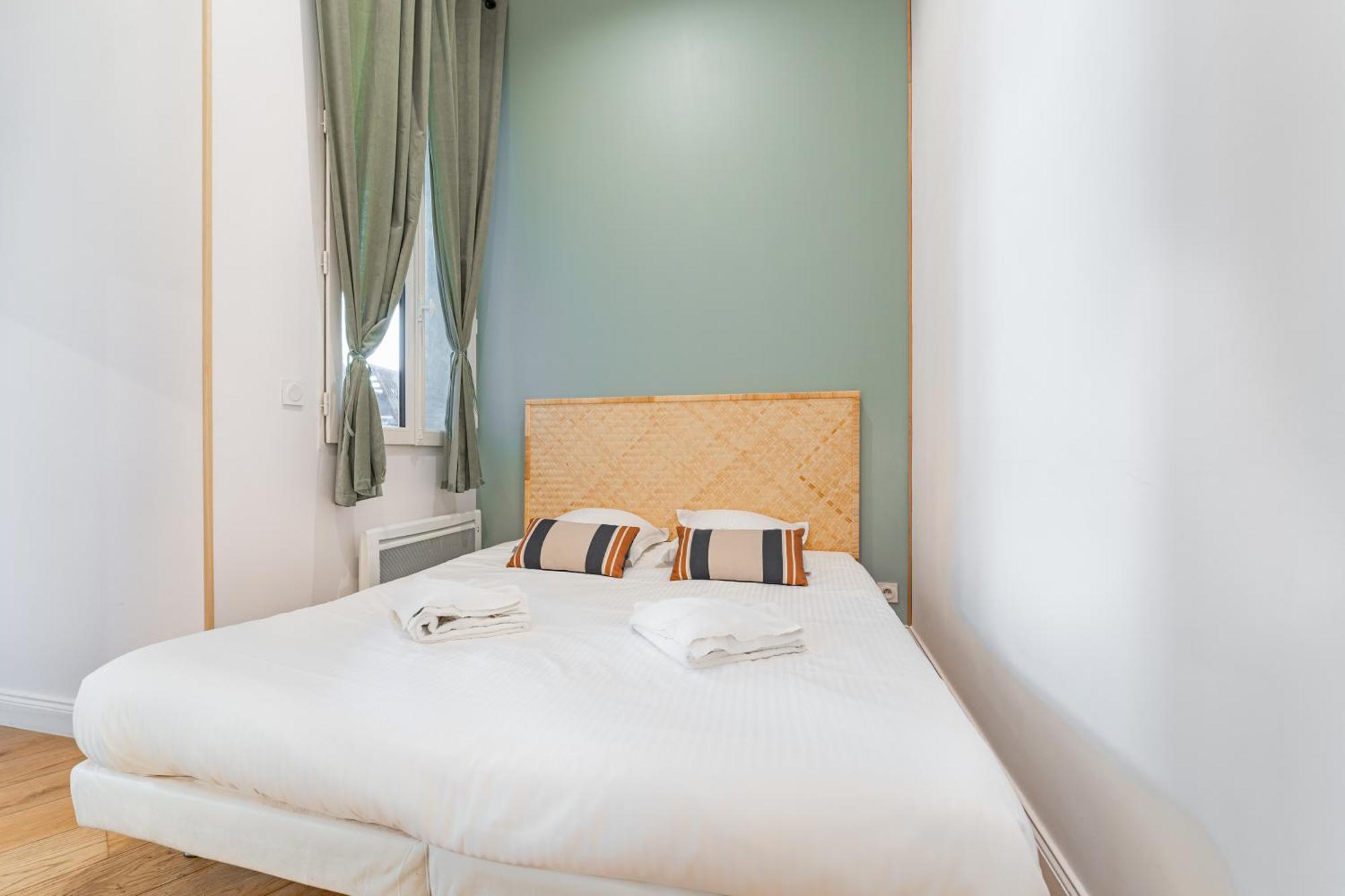 Aux Portes Du Jardin Public Appartement